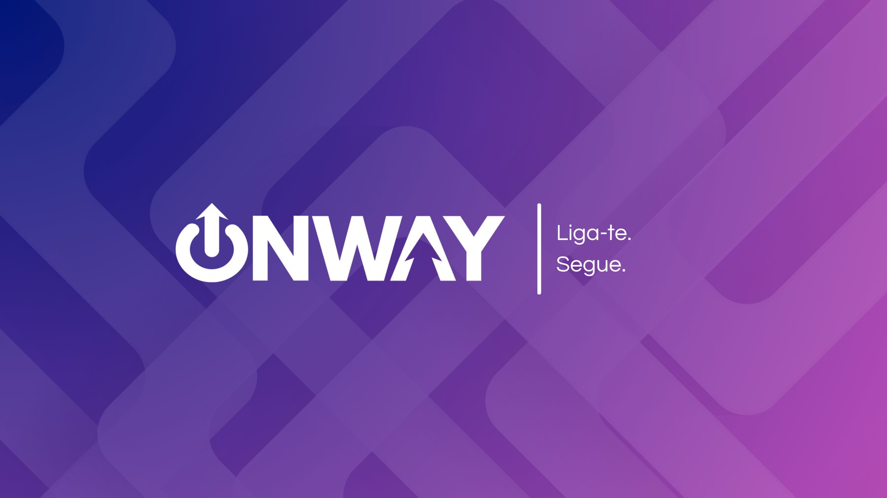 Banner-tipo da ONWAY: logótipo branco, separador vertical e o slogan «Liga-te. Segue.» sobre o gradiente azul e magenta